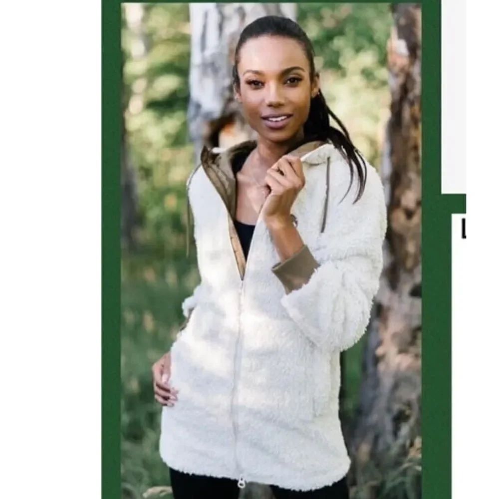 Zyia Active Cream Colored Sherpa
Fleece Hooded Teddy Jacket - Size: XS